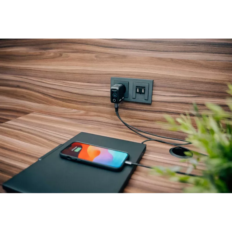 Verbatim Mini GaN lādētājs 65W ar Displeju, iekštelpās, maiņstrāva, 20 V, melns