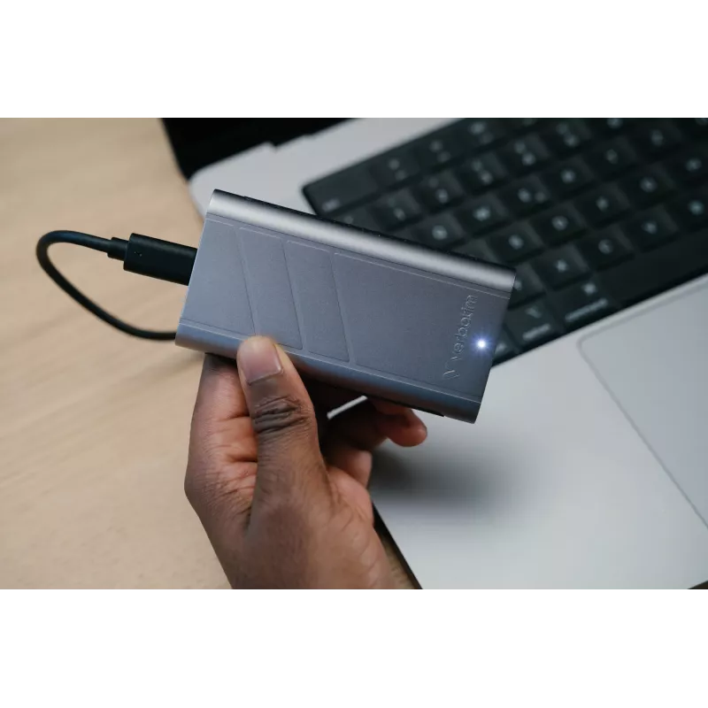 Verbatim TurboMetal SSD USB4 2 TB USB Type-C USB4 Gen 2x2 Sudraba
