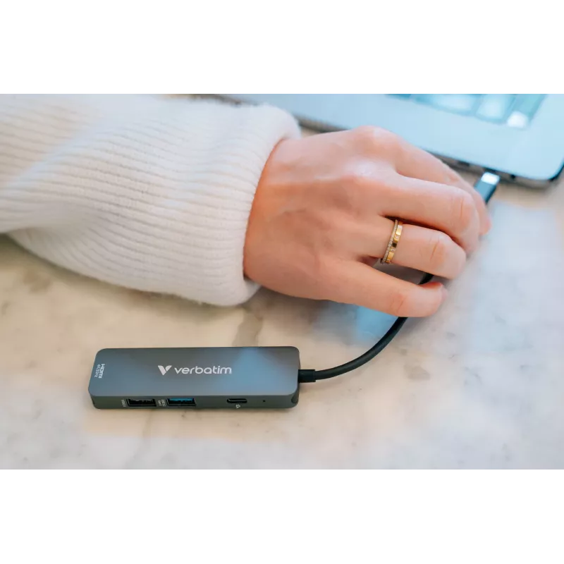 Verbatim USB-C Essentials Multiport Hub 4 pieslēgvietas: HDMI, USB-C PD, USB-A 3.2 Gen 1, USB-A