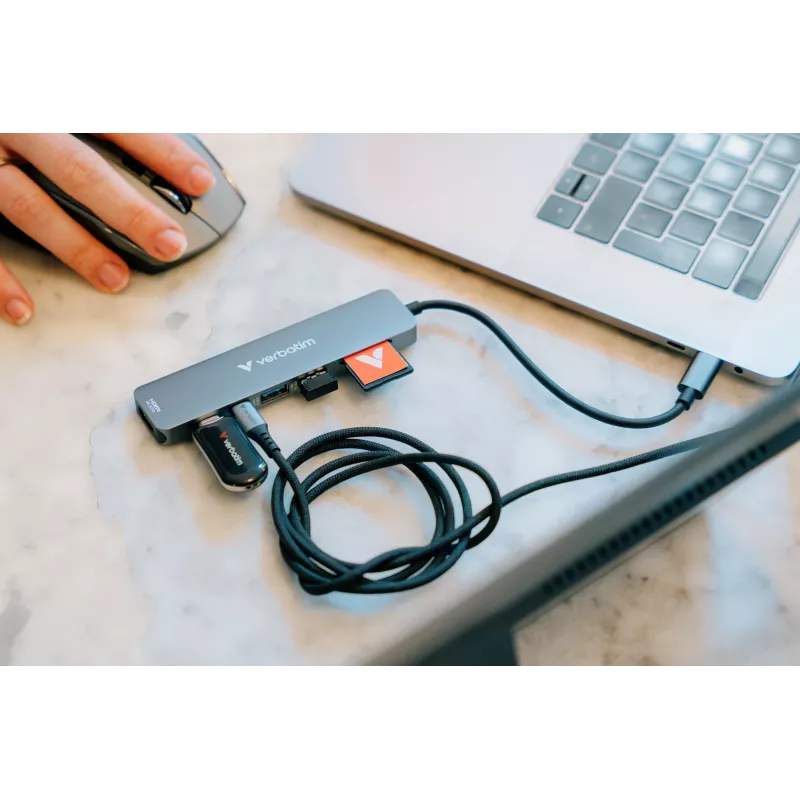 Verbatim USB-C Essentials Multiport Hub 7 pieslēgvietas: HDMI, USB-C, USB-C 3.2 Gen 1, 2 x USB-A 3.2 Gen 1, SD un microSD