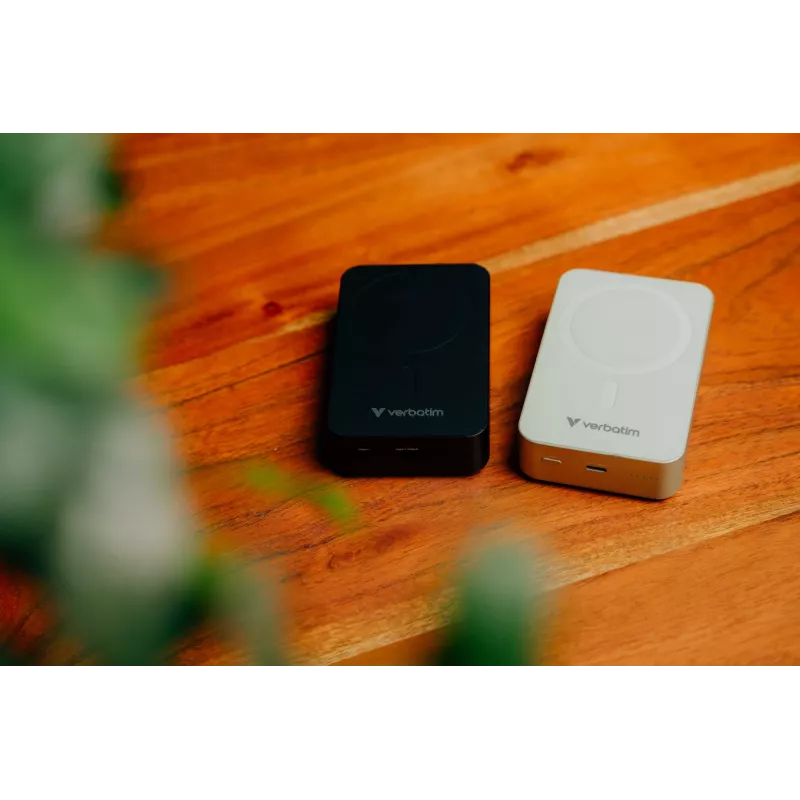 Verbatim Charge 'n' Go Essentials Power Bank Magnetic Wireless 20000 mAh Melns