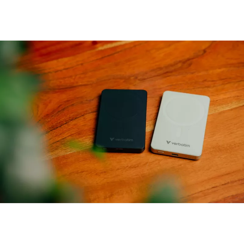 Verbatim Charge 'n' Go Essentials magnētiskais bezvadu ārējais akumulators 5000 mAh, melns