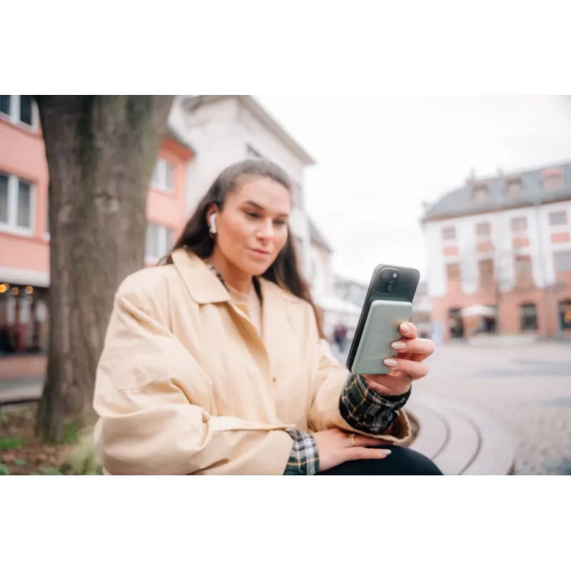 Verbatim Charge 'n' Go Magnetic Wireless Power Bank 5000mAh zaļš