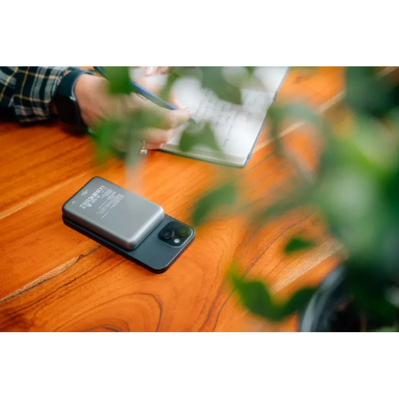 Verbatim Charge 'n' Go Magnetic Wireless Power Bank 10000mAh pelēka