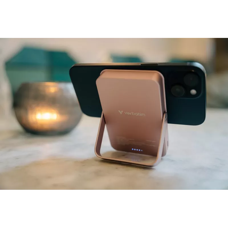Verbatim Charge 'n' Go magnētiskais bezvadu ārējais akumulators ar statīvu - 10000 mAh Melns