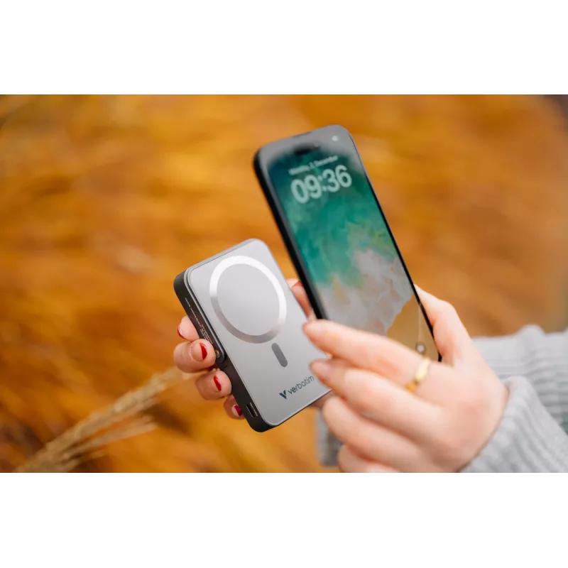 Verbatim Charge 'n' Go magnētiskais bezvadu ārējais akumulators ar statīvu - 10000 mAh, zils