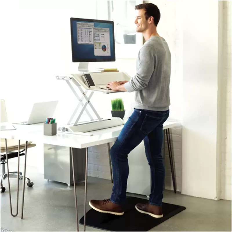 Fellowes pretnoguruma stāvēšanas paklājiņš - ActiveFusion ergonomisks sēdēšanas/stāvēšanas galda paklājiņš darbam birojā vai mājās - A8,9 x P95,5 x D61cm - melns