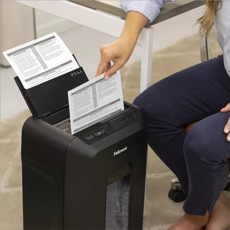 Fellowes Automax 80M papīra smalcinātājs ar daļiņveida smalcināšanu 22 cm melns