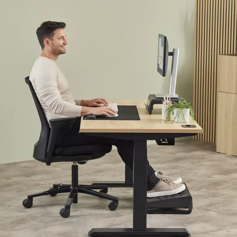 Fellowes klaviatūras plaukstu balsts Breyta klaviatūras plaukstu atbalsts ar antibakteriālu aizsardzību, ergonomisks plaukstu atbalsts, melns