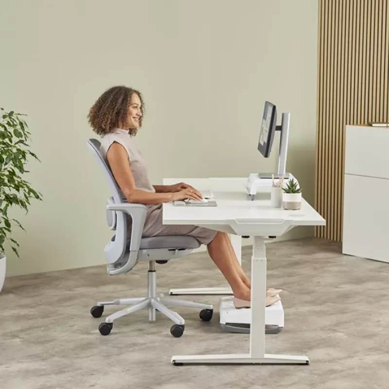 Fellowes tastatūras plaukstas balsts Breyta Compact tastatūras plaukstas atbalsts ar antibakteriālu aizsardzību ergonomisks plaukstas atbalsts smilšu krāsā