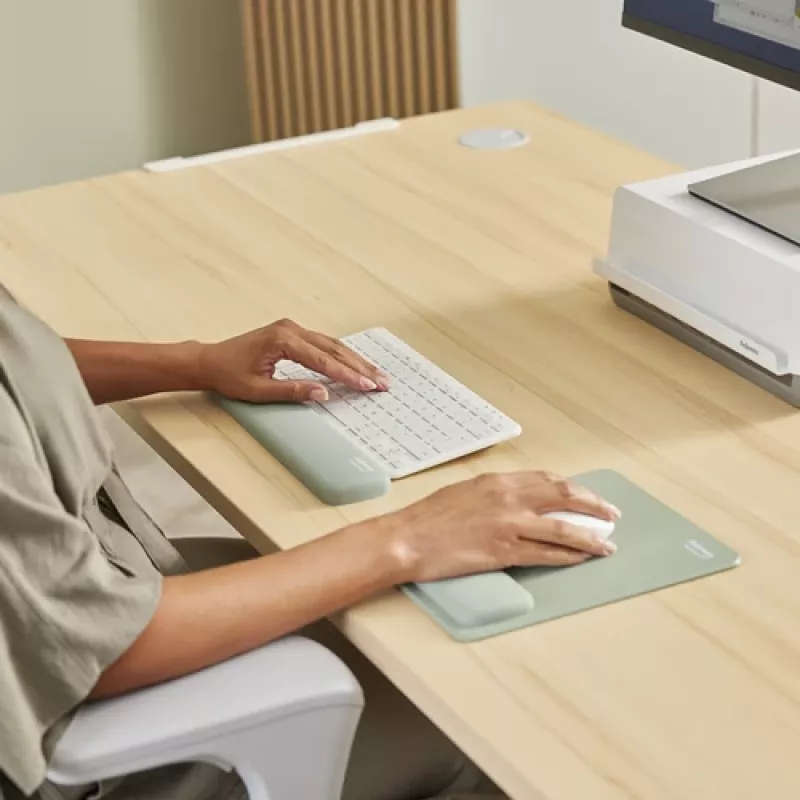 Fellowes tastatūra Wrist Rest Breyta Compact tastatūra Wrist Support with Antibacterial Protection Ergonomic Wrist Support Sage