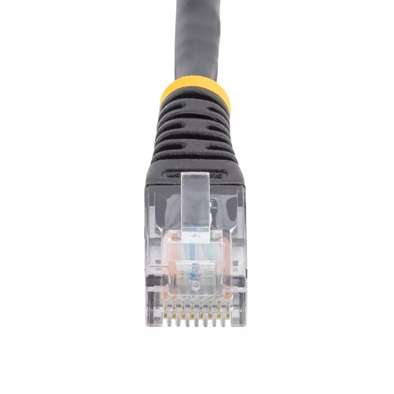 StarTech.com Cat5e komutācijas kabelis ar formētiem RJ45 savienotājiem - 15 m - Melns