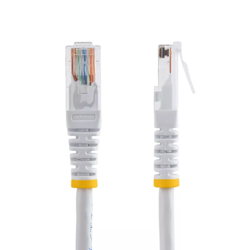 StarTech.com 15m Cat5e balta Molded RJ45 UTP Cat 5e komutācijas kabelis - 15 m Patch Cord