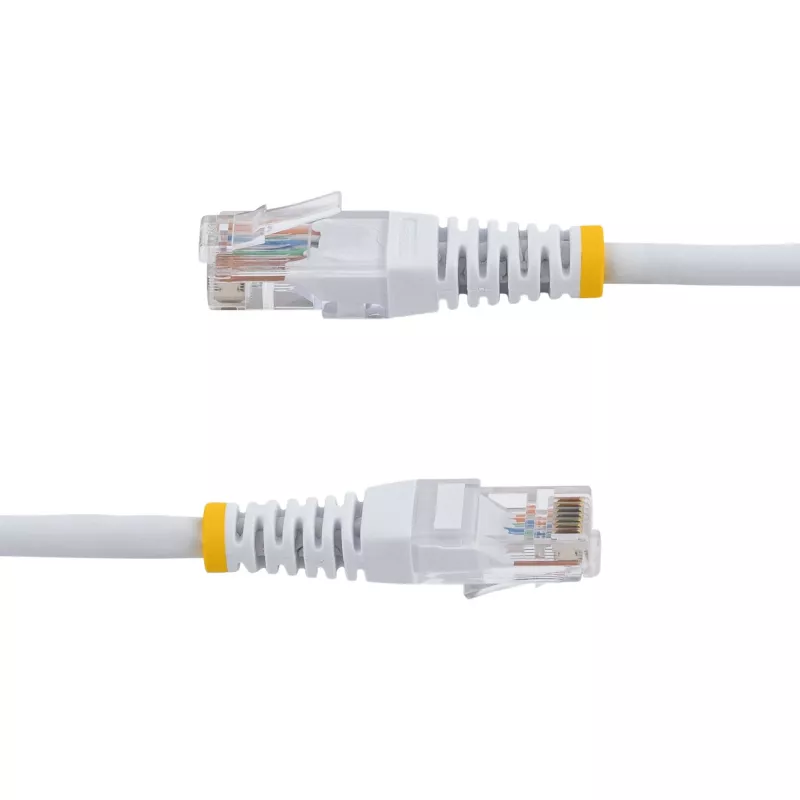 StarTech.com 15m Cat5e balta Molded RJ45 UTP Cat 5e komutācijas kabelis - 15 m Patch Cord