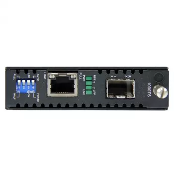 StarTech.com Gigabit Ethernet optisko šķiedru multivides pārveidotājs ar atvērtu SFP slotu