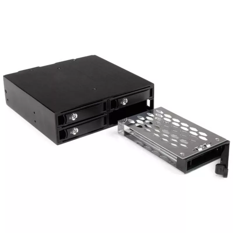StarTech.com 4-vietīgs mobilā plaukta aizmugures panelis 2,5 collu SATA/SAS diskdziņiem