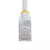 StarTech.com Cat5e Ethernet komutācijas kabelis ar neaizķeramajiem RJ45 savienotājiem - 0,5 m, balts