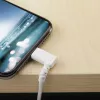StarTech.com 3 pēdu (1 m) izturīgs USB A uz Lightning kabelis - balts 90° leņķveida lieljaudas izturīgs aramīda šķiedras USB Type A uz Lightning uzlādes/sinhronizācijas vads - Apple MFi sertificēts - iPhone