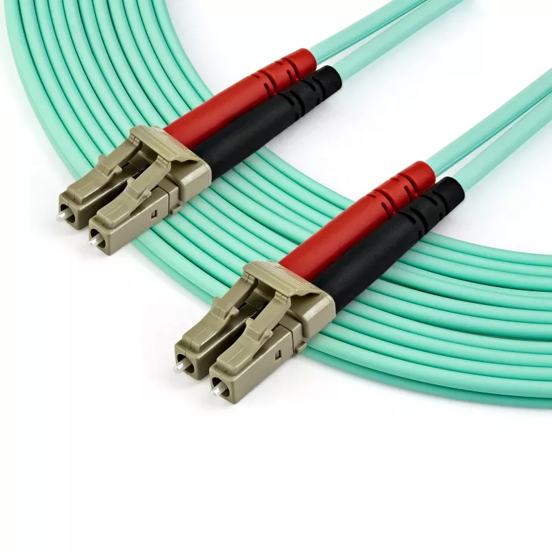 StarTech.com 7 m (22 pēdu) LC/UPC–LC/UPC OM3 daudzmodu optiskās šķiedras kabelis, pilndupleksais 50/125 µm Zipcord optiskais kabelis, 100G, zemi ievietošanas zudumi, LSZH optiskās šķiedras džemperis