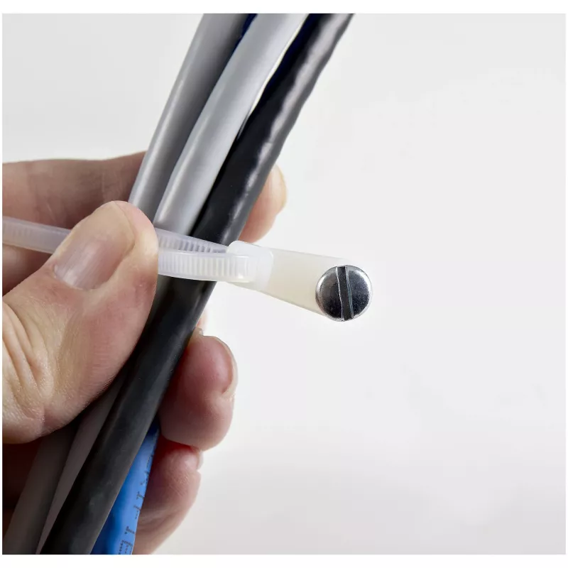 StarTech.com 8 collu (20cm) kabeļu saites ar montāžas atveri - 1/8 collas (4mm) platas, 2 collu (52mm) saišķa diametrs, 50 mārciņu (22kg) stiepes izturība, neilons 66 pašbloķējošās saites ar skrūvju atveri, UL sarakstā, 100 iepakojumā