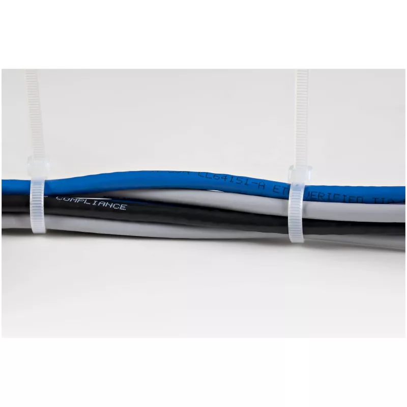 StarTech.com 10 collu (25 cm) kabeļu saites — 1/8 collas (4 mm) platas, 2-5/8 collu (68 mm) saišķa diametrs, 50 mārciņu (22 kg) stiepes izturība, neilona pašfiksējošās rāvējslēdzēja saites ar izliektu galu, 94V-2/UL sertificētas, 1000 gab. iepakojumā — balta