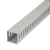 StarTech.com atvērto slotu kabeļu pārvaldības kanāls ar vāku, 2 collas(50mm) P x 2 collas(50mm) A – 6.5 pēdas(2m) garš – 1/4 collas(8mm) sloti, PVC tīkla kabeļu slēpnis/sienas vadu kanāls, maks. 80 kabeļi, UL sertificēts
