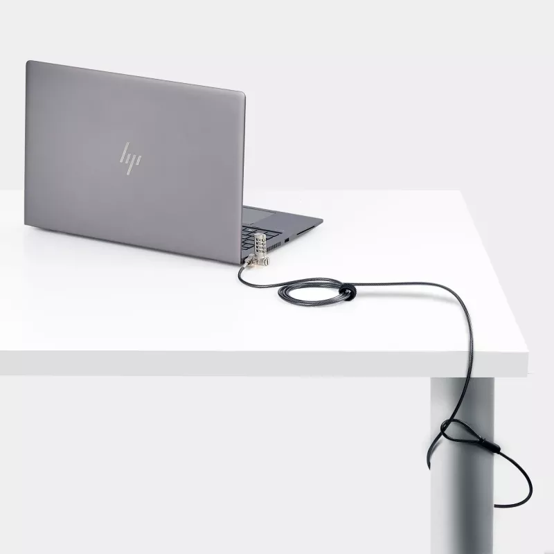 StarTech.com Universāla klēpjdatora bloķētājs 6.6 pēdas (2 m), drošības kabelis piezīmjdatoram, saderīgs ar Noble Wedge®/Nano/K-Slot; bezatslēgas kombinācijas bloķēšanas kabelis, pretzagšanas grieznes izturīgs tērauda kabelis