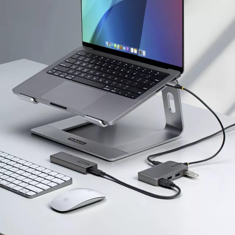 StarTech.com 4 portu USB-C centrmezgls, 5 Gbps, ar kopnes barošanu, USB-C uz 4x USB-A centrmezgls ar USB-C papildu barošanas ieeju, 1 pēdu/30 cm saimniekdatora kabelis, pārnēsājams galddatoru/portatīvo datoru USB centrmezgls