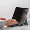 StarTech.com 4-virzienu 12,4 inch Surface Laptop Go 1/2/3 privātuma ekrāna filtra plēve, portreta/ainavas režīms, skārienjūtīgs, +/- 30° skata leņķis, zilās gaismas samazināšana, matēta apdare