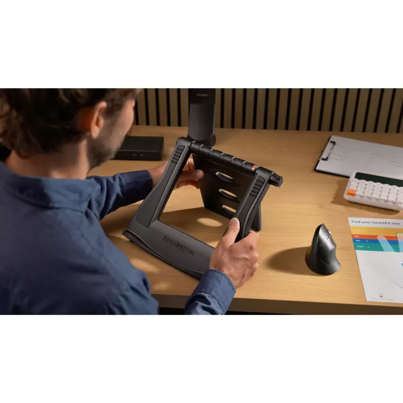 Kensington SmartFit Easy Riser portatīvā datora dzesēšanas statīvs – melns