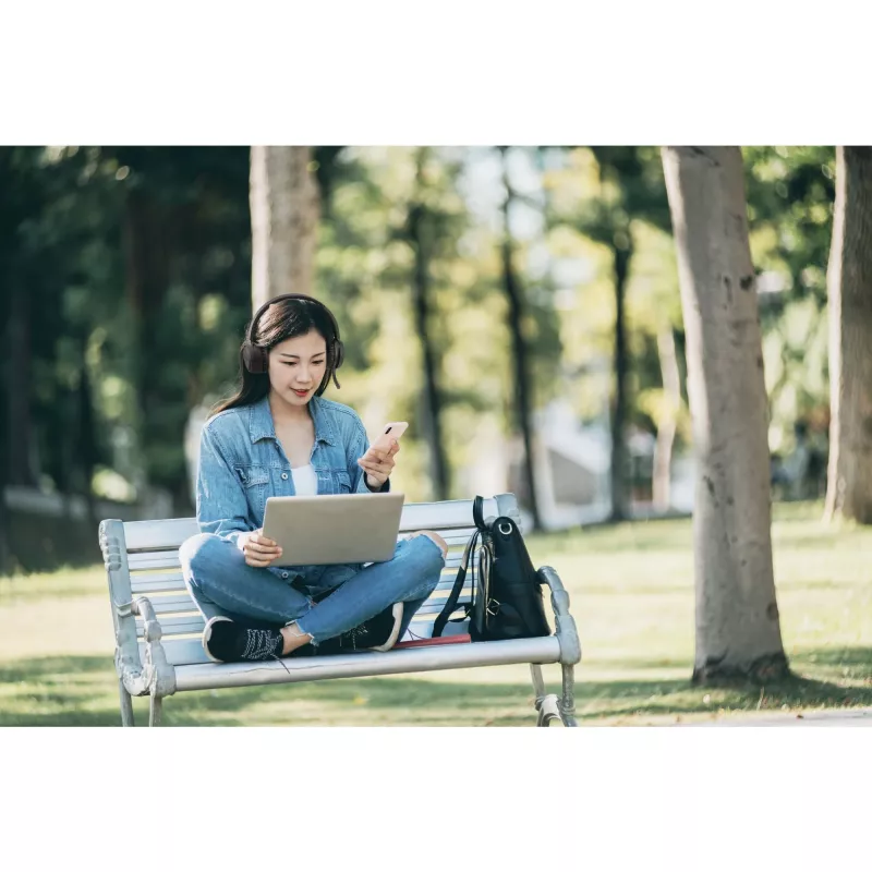 Kensington H1050 EQ Bluetooth On-Ear Headset ar Environmental Noise-Cancelling Technology