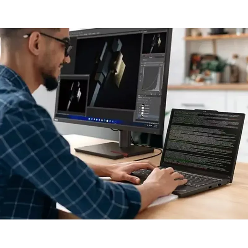 Klēpjdators Lenovo ThinkPad E14 Gen 5 14 collas AMD Ryzen 3 7330U 8GB 256GB SSD AMD Radeon Windows 11 Pro