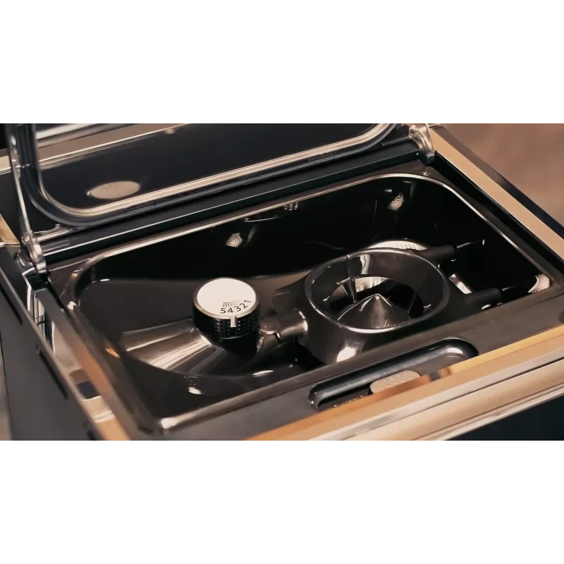 WMF Perfection CP812D pilnībā automātiskais espresso automāts 3 L