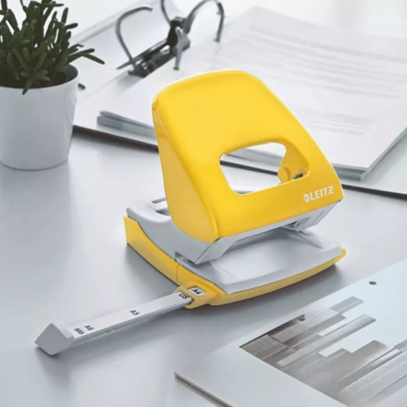 Leitz NeXXt caurumotājs WOW 5008 metāla 2-caurumu / 30 lapām, 30 lapas, dzeltens, metāls, 8 cm, 5,5 mm, A4, A5, A6, Folio, US-Quart, 8 x 8 x 8 cm