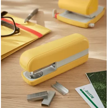 Leitz Cosy skavotājs 30 lapām, 30 lapas, dzeltens, standarta locījums, 24/6, metāls, plastmasa, 80 g/m²