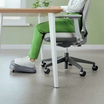 Leitz Ergo regulējams galda kāju balsts, 80% pārstrādātas plastmasas, pelēks, pārstrādāta plastmasa, 34 cm, 42 cm, 340 mm, 420 mm