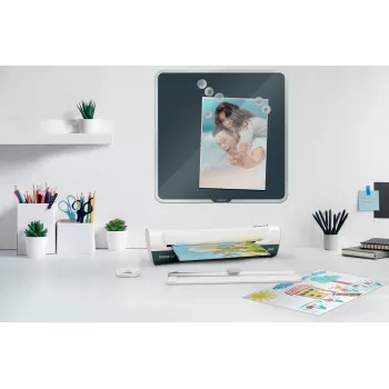 Leitz iLAM Home 4-in-1 A4 laminēšanas ierīces komplekts, 24 cm, karstā laminēšanas ierīce, 300 mm/min, 0.4 mm, A4, 100 µm