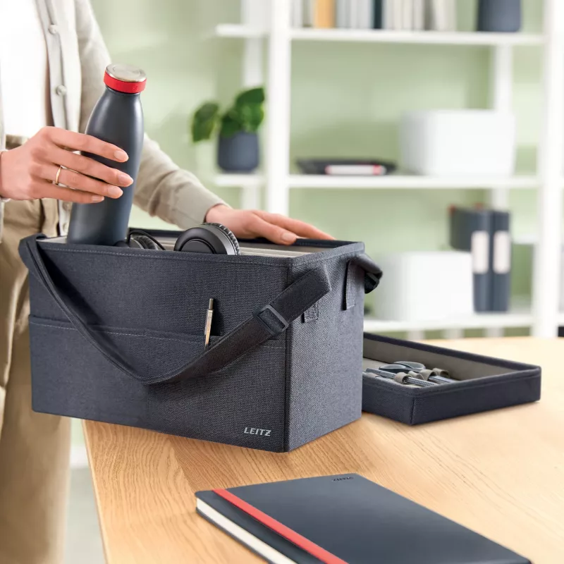 Leitz Fabric Compact Hot Desking Work Bag ar vāku, Uzglabāšanas soma, Pelēka, Taisnstūrveida, Audums, Vienkrāsains, Pieaugušajiem