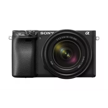 Sony α 6400 + SEL18135 MILC 24,2 MP CMOS 6000 x 4000 pikseļi Melns