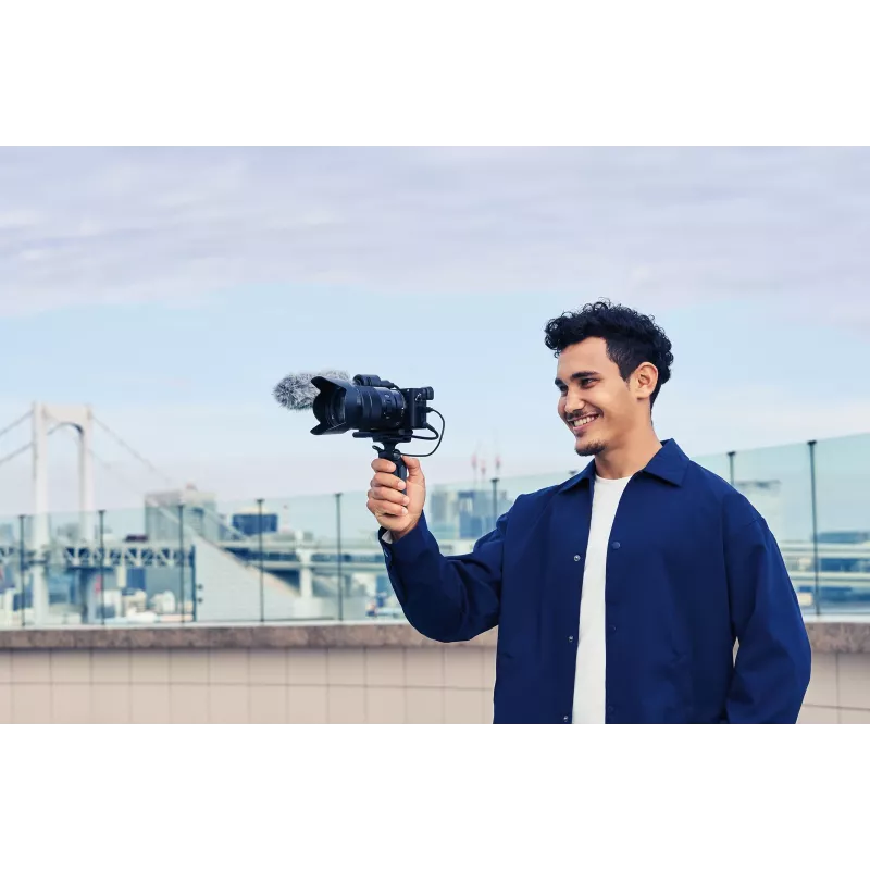Sony α 6400 + SEL18135 MILC 24,2 MP CMOS 6000 x 4000 pikseļi Melns
