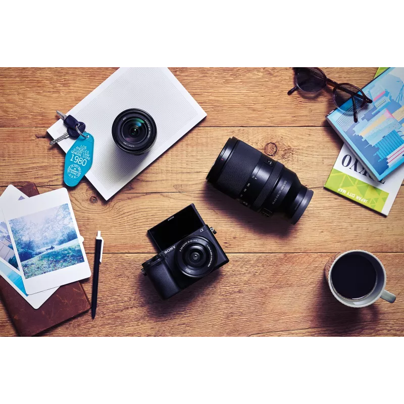 Sony α 6400 + SEL18135 MILC 24,2 MP CMOS 6000 x 4000 pikseļi Melns