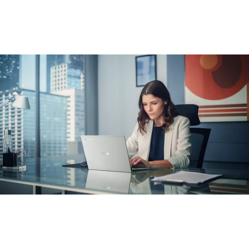 ASUS Chromebook Plus Enterprise CB54 CB5403CMA-QM0916 Intel Core Ultra 7 155U 35.6 cm (14 collu) skārienjutīgs WQXGA 16 GB LPDDR5x-SDRAM 256 GB SSD Wi-Fi 6E (802.11ax) ChromeOS US International Sudraba