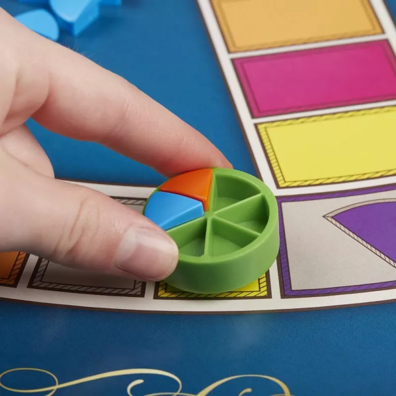 Hasbro Gaming Trivial Pursuit spēle: klasiskā izdevuma galda spēle, izglītojoša