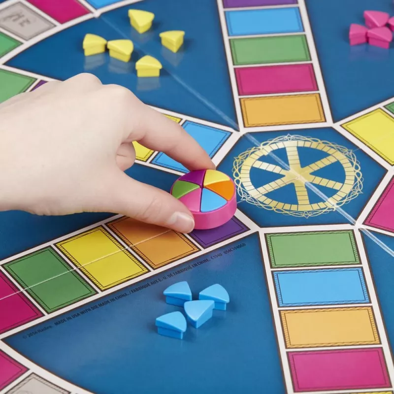 Hasbro Gaming Trivial Pursuit spēle: klasiskā izdevuma galda spēle, izglītojoša