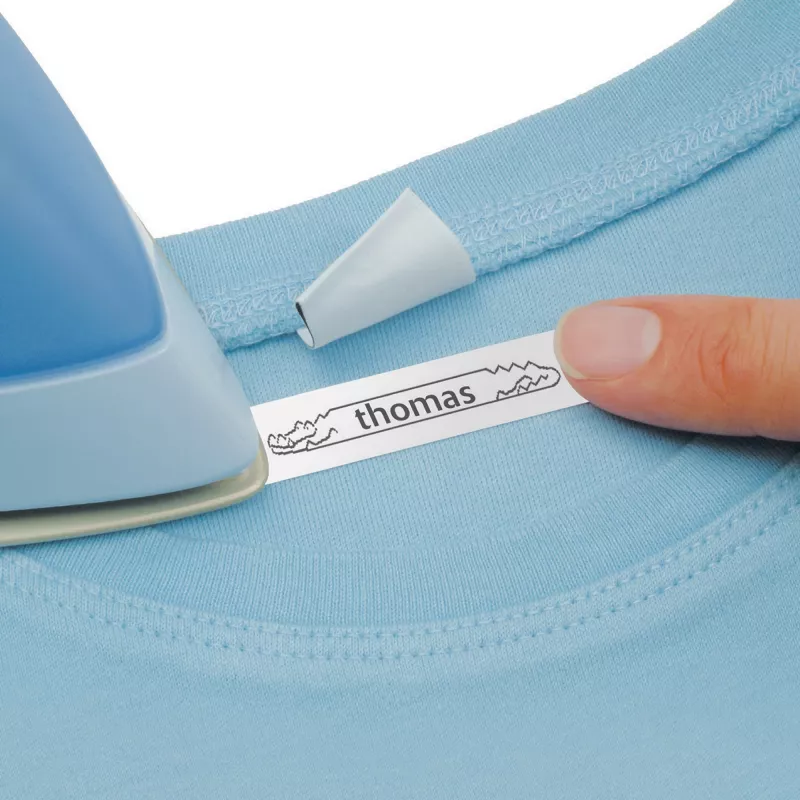 DYMO LetraTag Gludināmās Auduma Uzlīmes | Oriģināls | 12 mm x 2 m Rulete | Melna Druka uz Balta | Gludināmās Apģērba Uzlīmes Ideāli Uniformām/Bērnu Apģērbam | LetraTag Printeriem
