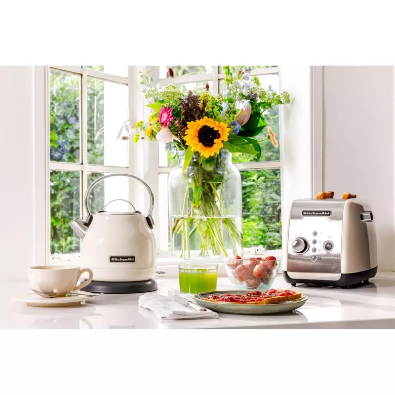 KitchenAid 5KEK1222EAC elektriskā tējkanna 1,25 l 2200 W Melna, Krēma, Nerūsējošais tērauds