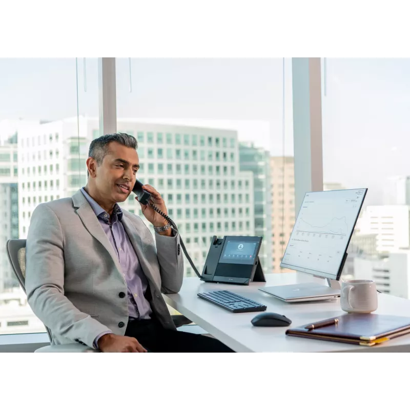 HP Poly CCX 600 biznesa multivides tālrunis priekš Microsoft Teams ar PoE atbalstu