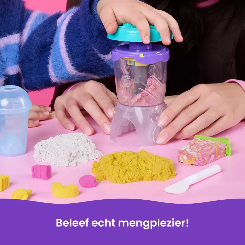 Kinetic Sand, Smoothie Mixer rotaļu komplekts, Lieldienu groziņa pildījums, ietver 14 oz formējamas rotaļu smiltis, instrumentus un saldējuma formiņu, rotaļu pārtikas rotaļlieta