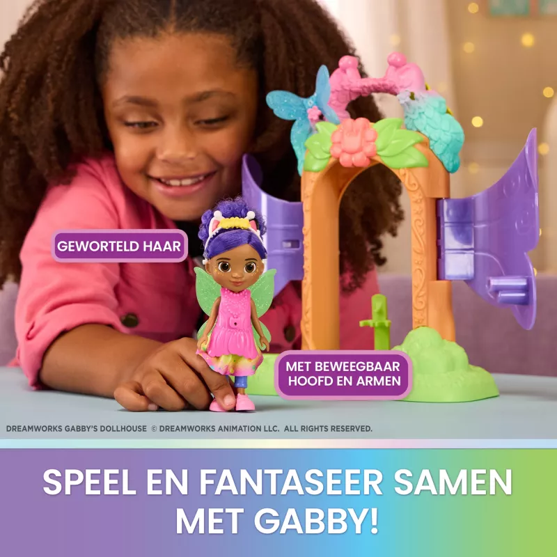 Gabby's Dollhouse Fairylandia, Burvju atklāšanas rotaļu komplekts ar pārveidošanās funkciju un leļļu mājas aksesuāriem, rotaļlietas meitenēm un zēniem no 3 gadu vecuma