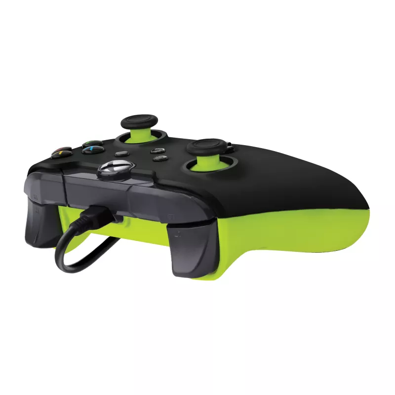 Vadu PDP spēļu kontrolieris Electric Melns Xbox Series X|S, Xbox One un Windows — USB-C, 2,43 m kabelis, D-spilventiņš, Izvēlnes/Dalīšanās/Skata pogas